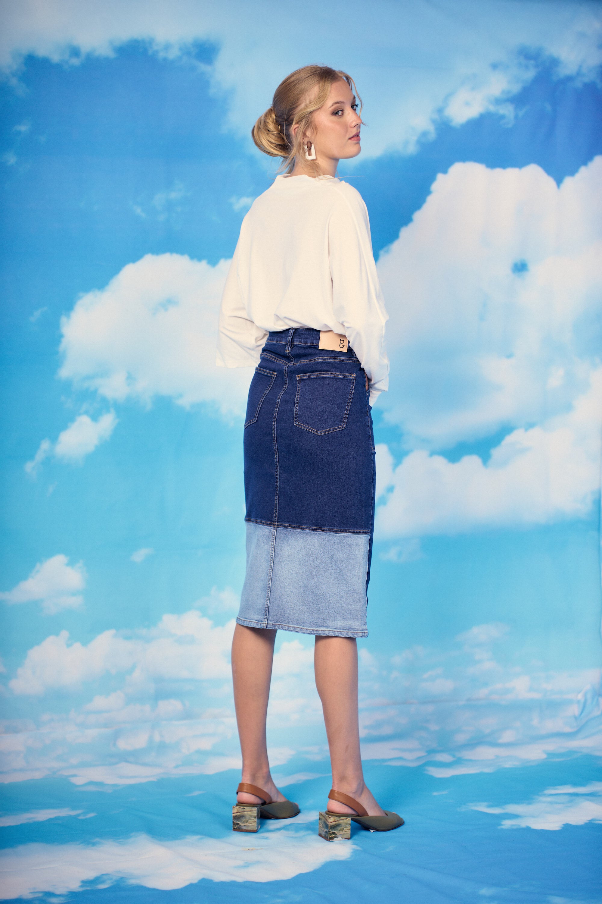 Lori Asymmetric Tshirt - Off white