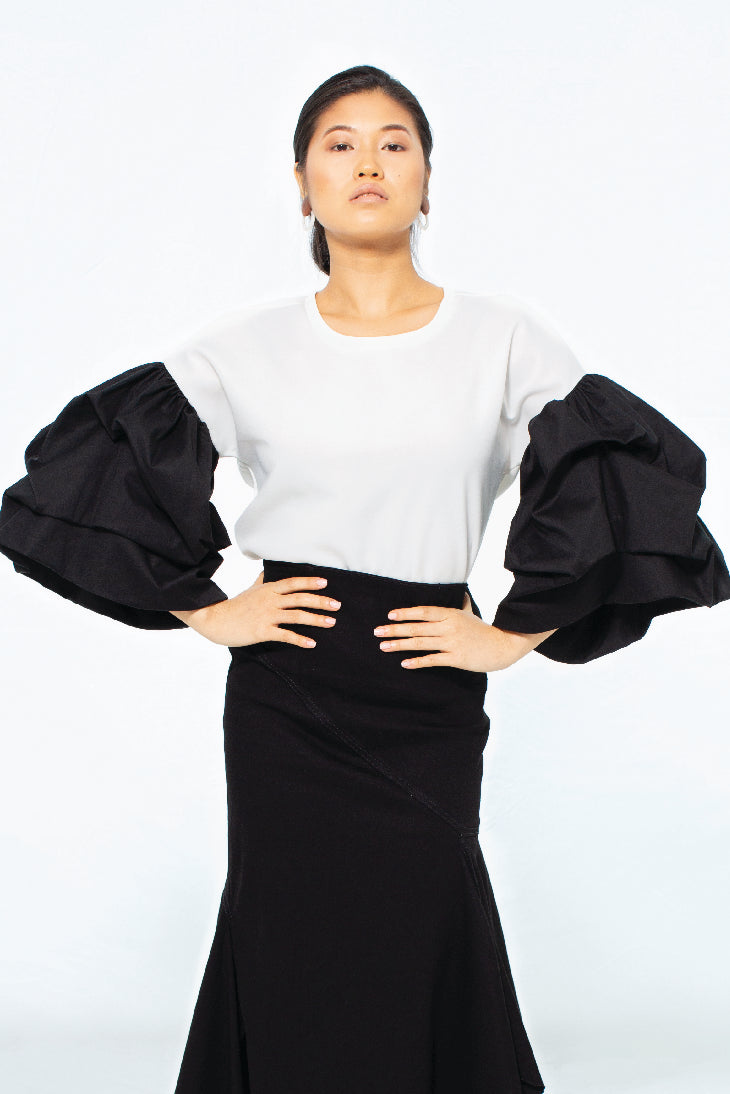 Andrea Volume Sleeve White Black Tshirt